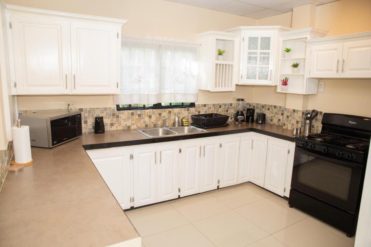 Stacys Place #1 2 Bedroom Apartment Port of Spain Exterior foto