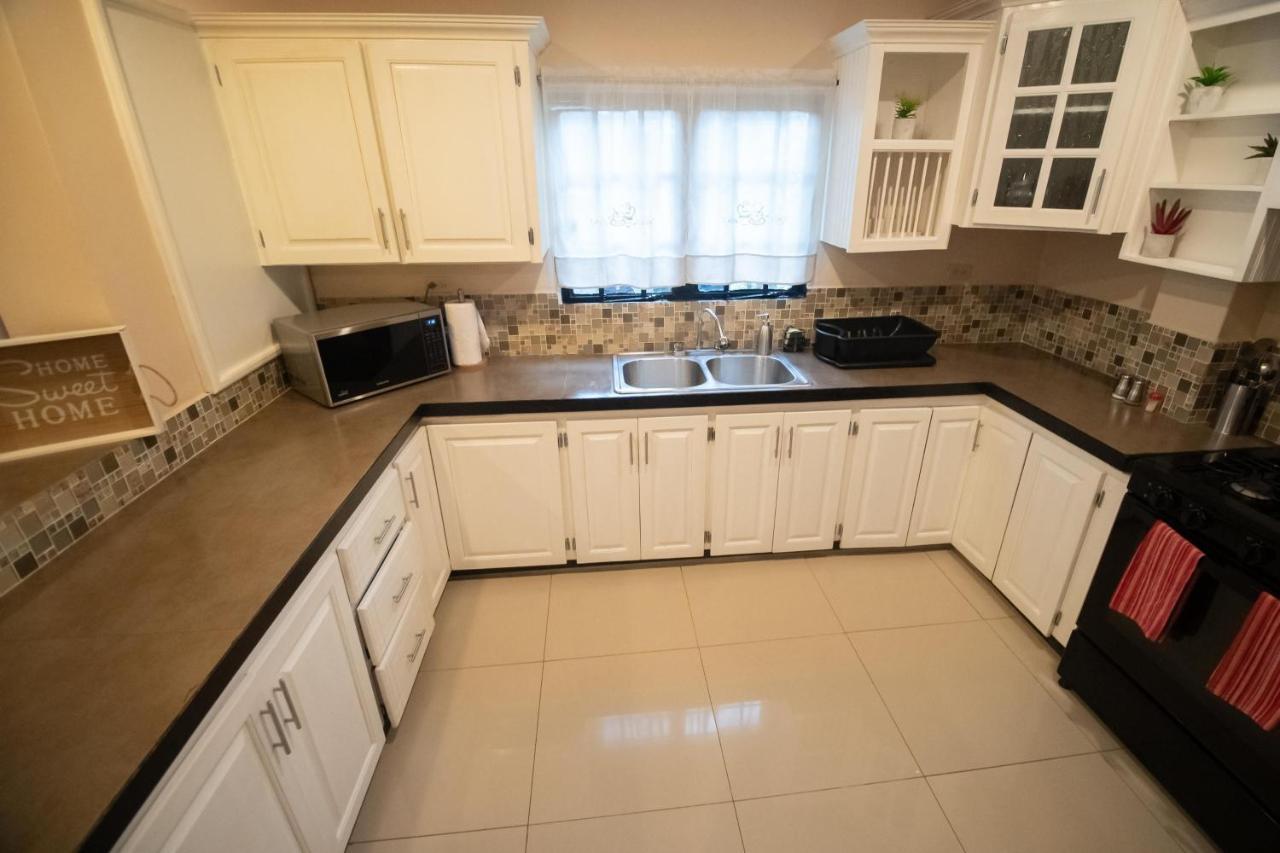 Stacys Place #1 2 Bedroom Apartment Port of Spain Exterior foto